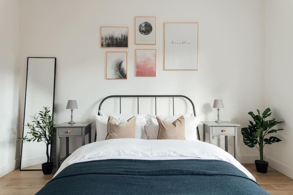 Stylish 2 Bedroom Flat In Ilford, London Esterno foto